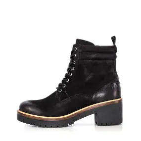 HOPE BLACK HEELED ZIP BOOT