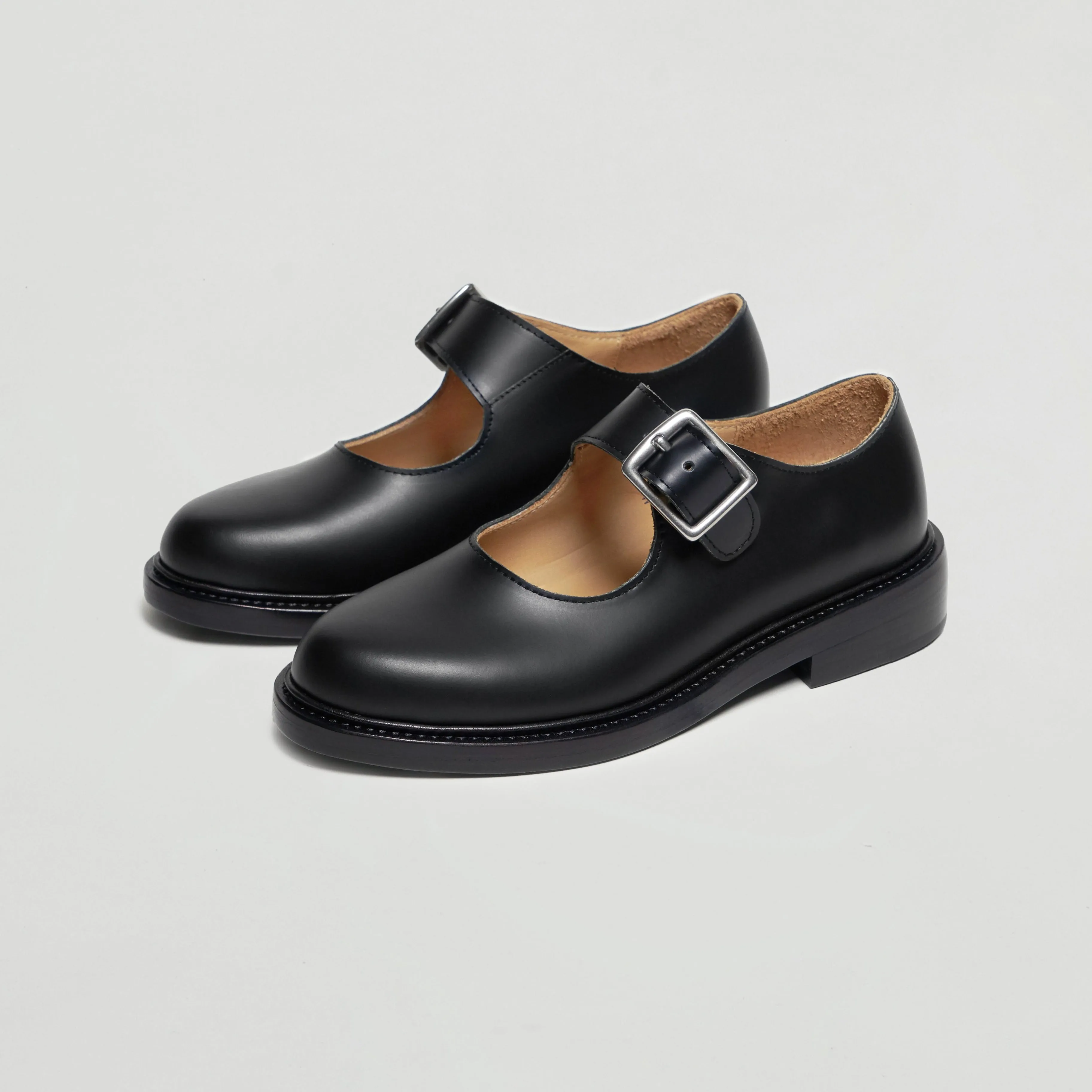 Plain Mary Janes (black)